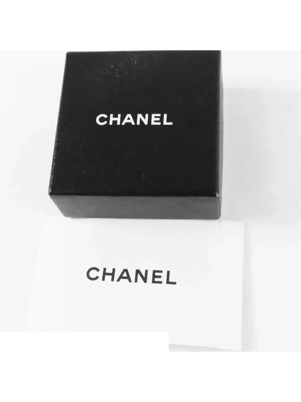Chanel CC Logo Icon Pendant Gold Black Metal Plastic Camellia Necklace